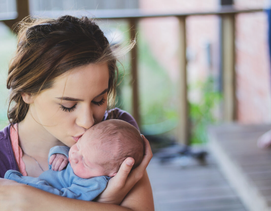 Αρθρο: Νέα μαμά: Πώς να ζήσετε τη μητρότητα με επιτυχία
