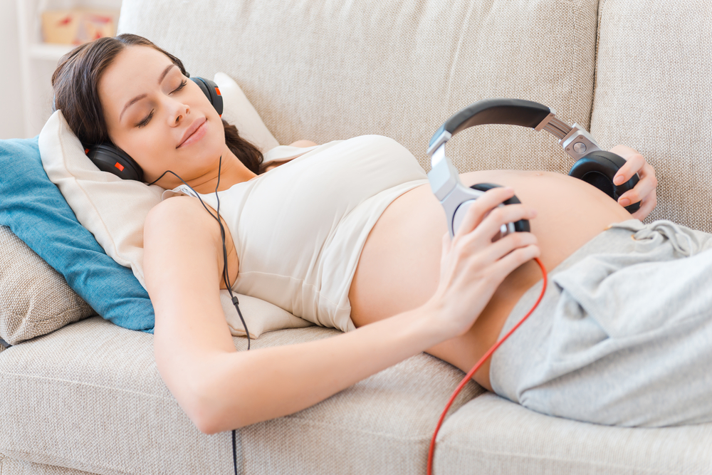 Μουσική: Τα οφέλη της στην εγκυμοσύνη και τον τοκετό