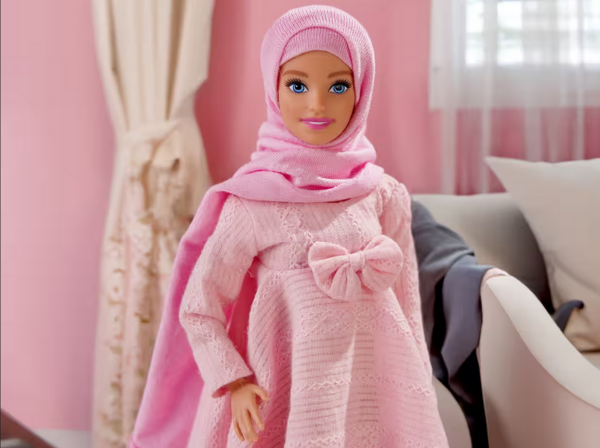 «Hijarbie»: Η Barbie με τη μαντίλα επιστρέφει