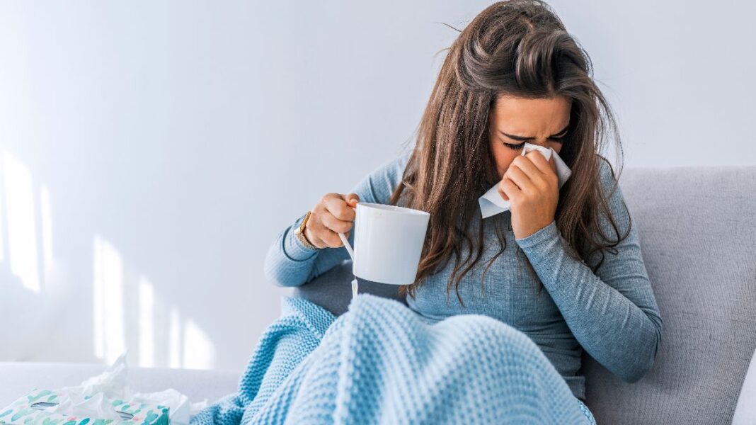 Έξαρση ιώσεων: Ποια λοιμώξεις θα μάχουν τη χειμερινή περίοδο
