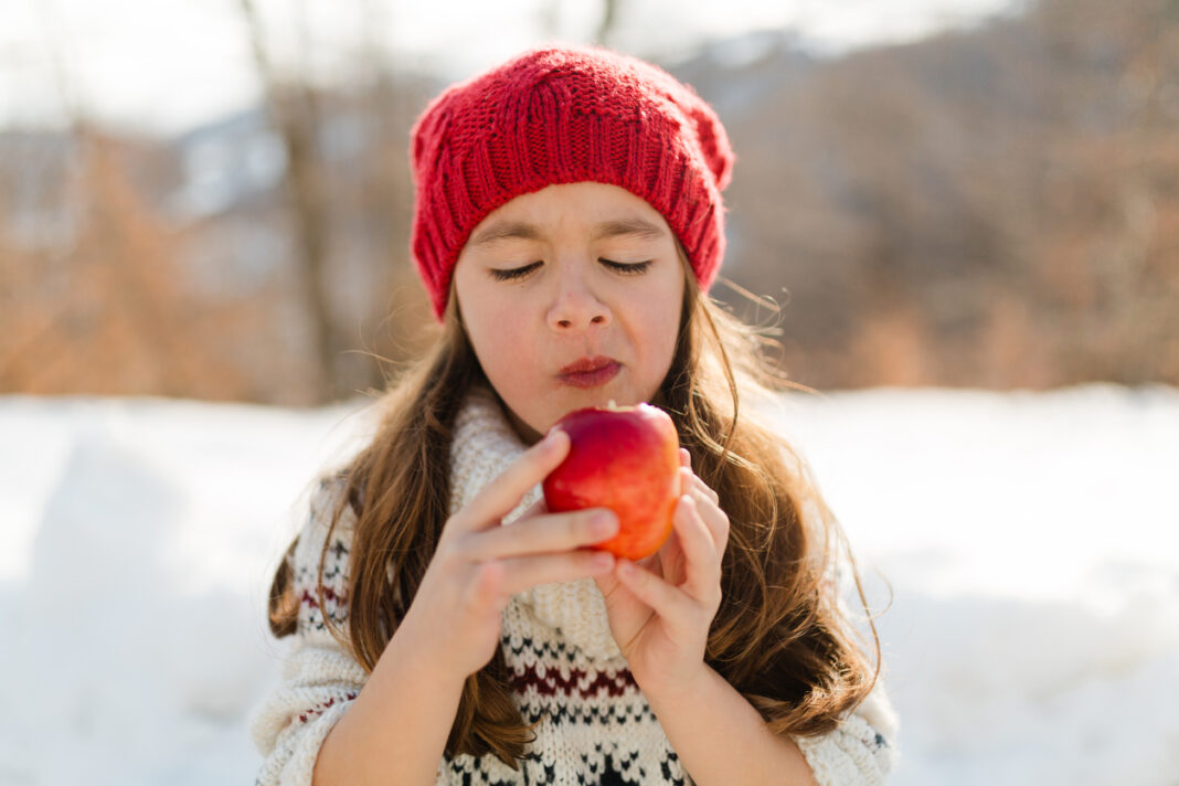 5 συμβουλές για να διατηρήσετε φρέσκο το κομμένο μήλο
