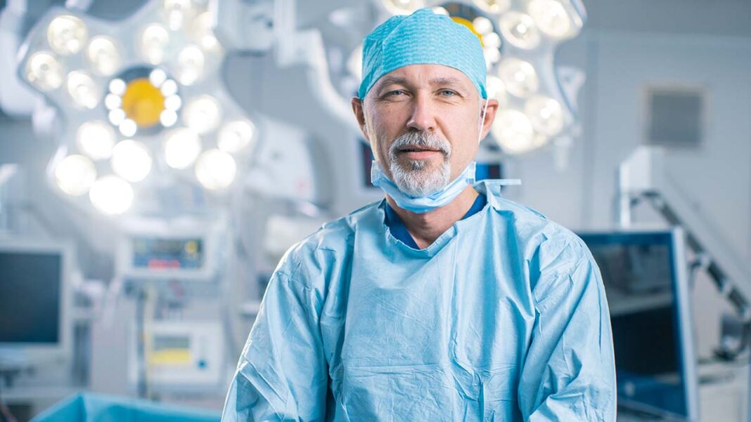 Ανακάλυψη και θεραπεία καρκίνου του στομάχου: Η επανάσταση της ενδοσκοπικής χειρουργικής
