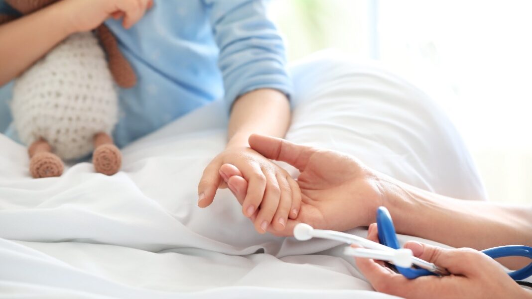 «Ανησυχία για αυξημένα περιστατικά πνευμονίας στην Κίνα: Πρόκειται για νέο ιό ή αποτέλεσμα της άρσης των περιοριστικών μέτρων;»
