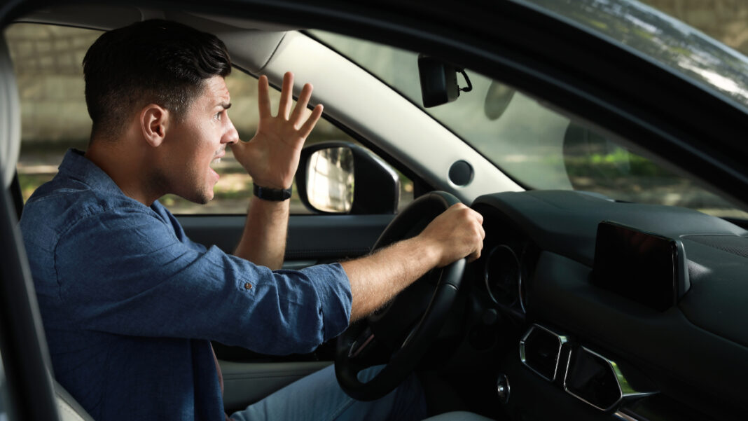 Οδήγηση: Νέοι παράγοντες για τον αυξημένο κίνδυνο τροχαίου - Η ευάλωτη ομάδα των οδηγών
