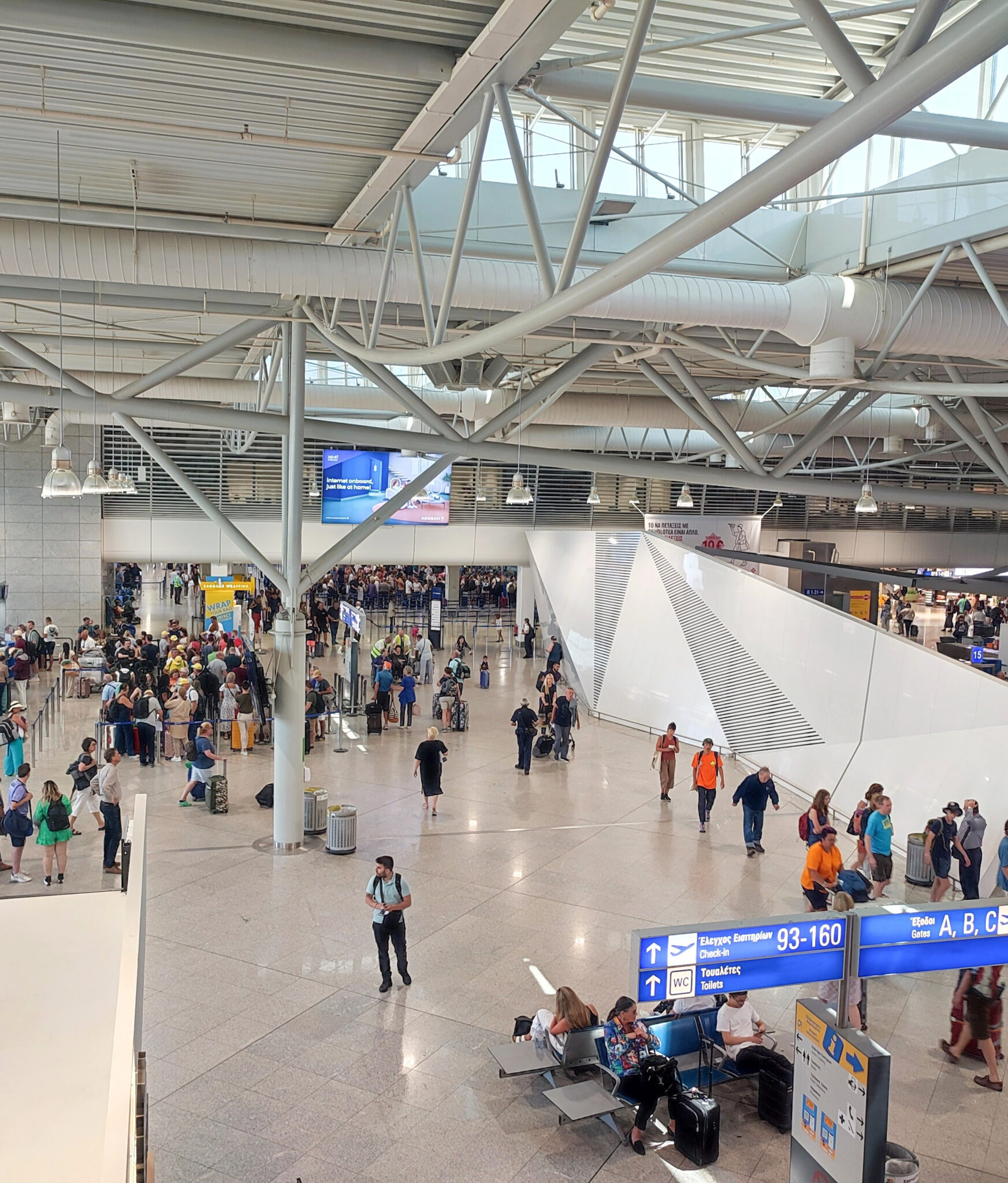 Ιστορικό ρεκόρ για το αεροδρόμιο Ελευθέριος Βενιζέλος το 2023 με 28,17 εκατομμύρια επιβάτες
