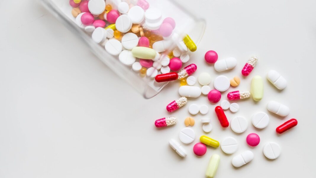 ΣΦΕΕ: Αντιδρά στην εξαίρεση φθηνών φαρμάκων από το clawback