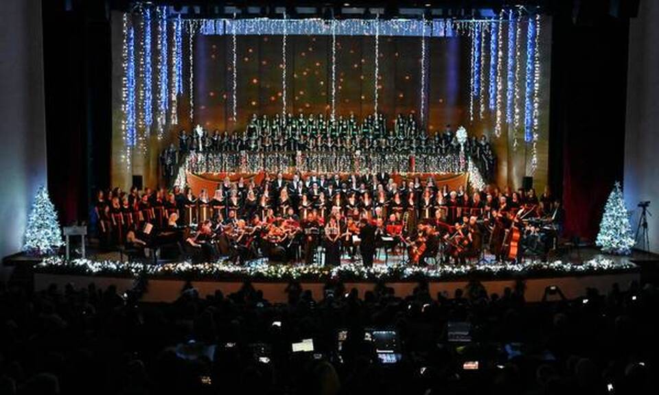 Ένα Χριστουγεννιάτικο Σπέκτακλ που θα σας Συναρπάσει: XMAS GALA - Χορωδιακή Συναυλία του 2023 στην Πάτρα