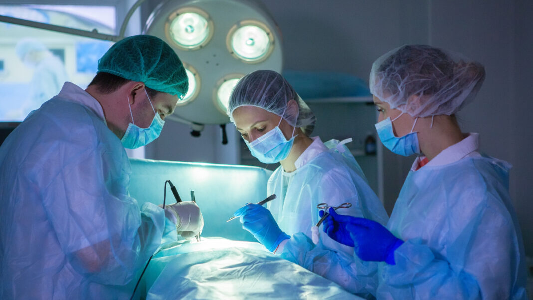 Νέα Αριστερά: Αντίθεση στα απογευματινά χειρουργεία του ΕΣΥ