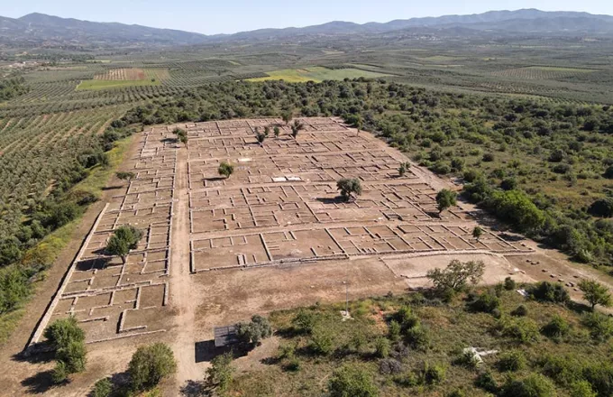 Αναβαθμίζεται η Αρχαία Ολύνθος: Ασφαλής κίνηση και νέα φωτιστικά συστήματα 
