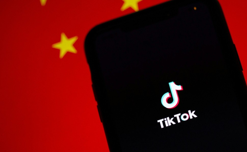 Η Κίνα καταγγέλλει τον εκφοβισμό των ΗΠΑ και υποστηρίζει τη συνέχιση του TikTok