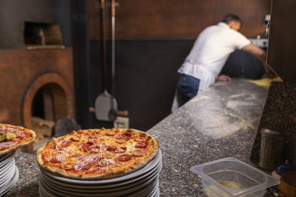 Ο «αγώνας της πίτσας» για τη μείωση των εκπομπών άνθρακα στη Νέα Υόρκη
