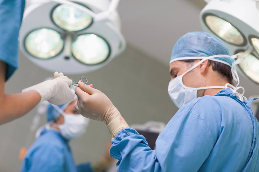 Νέα επαγγελματική πραγματικότητα στις απογευματινές χειρουργείες: Η αυτόματη και αμιγώς δημόσια προσέγγιση
