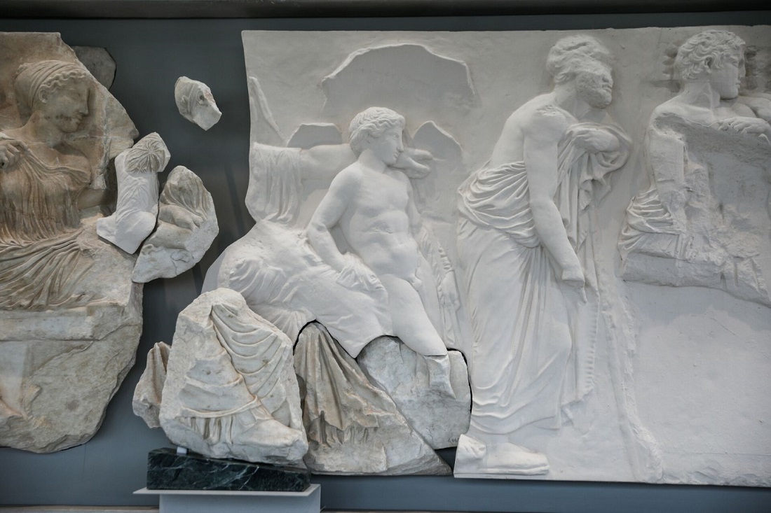 Νέα λόγιαΗ Αρχαία Γειτονιά του Μουσείου Ακρόπολης: Ένα Ανεξερεύνητο Θησαυρό 
