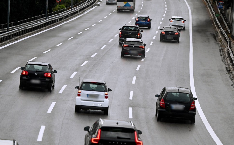Νέα μέτρα για τα τέλη κυκλοφορίας: Επιδοτήσεις για την απόσυρση παλιών οχημάτων

