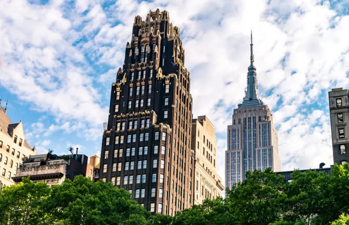 Ο Εκθαμβωτικός Art Deco ουρανοξύστης του American Radiator Building στη Νέα Υόρκη - Απολαύστε ένα μοναδικό βίντεο
