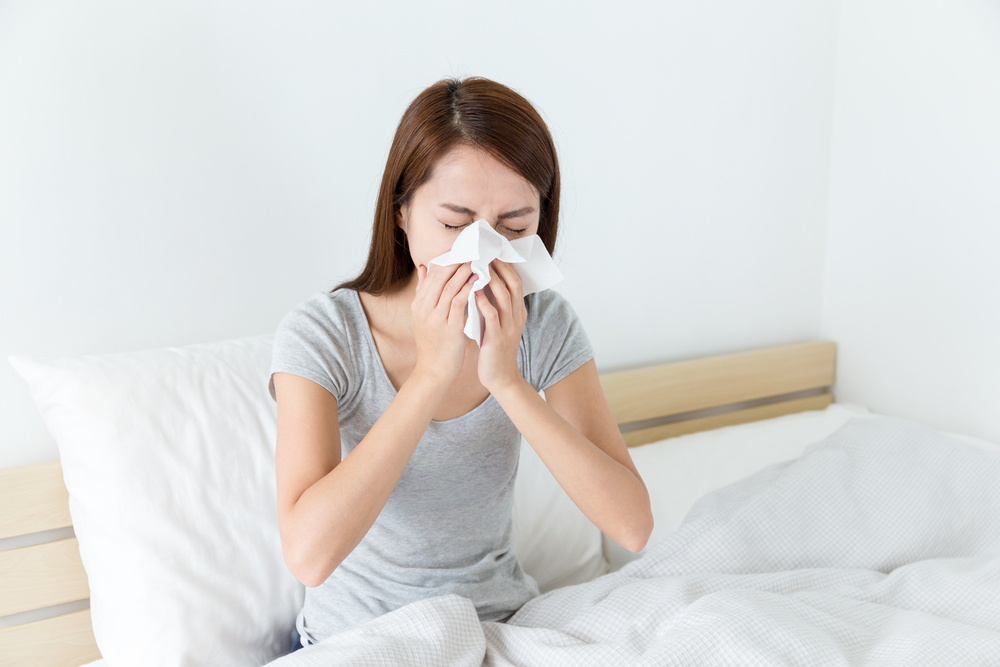Νύχτα και Αλλεργία: Γιατί τα συμπτώματα εντείνονται;
