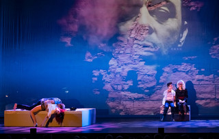 The Wall – Pink Floyd’s Rock Opera": Μια μουσική παράσταση που συνδυάζει τη ροκ μουσική, τον χορό και τον κινηματογράφο στην Ελλάδα
