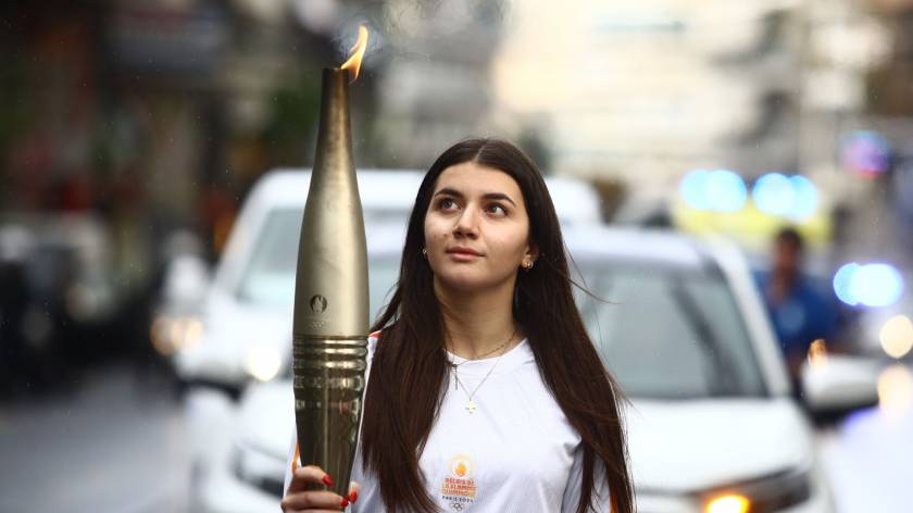 Το αξέχαστο ταξίδι της Ολυμπιακής Φλόγας στους δρόμους της Αθήνας
