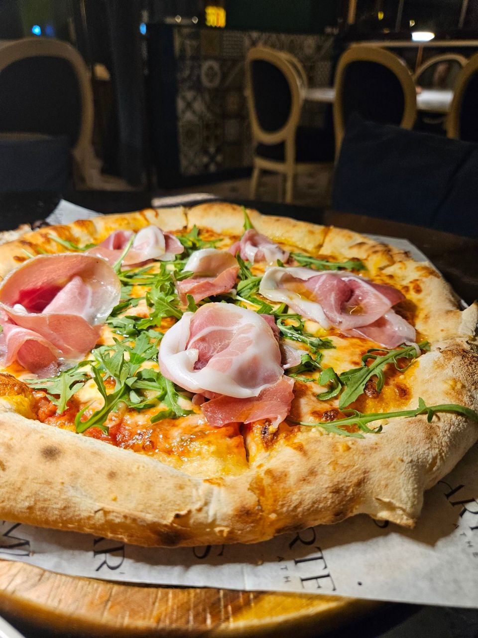 Artemis: Ναπολιτάνικη πίτσα και κομψές μεσογειακές γεύσεις για all day απολαύσεις στο Χολαργό