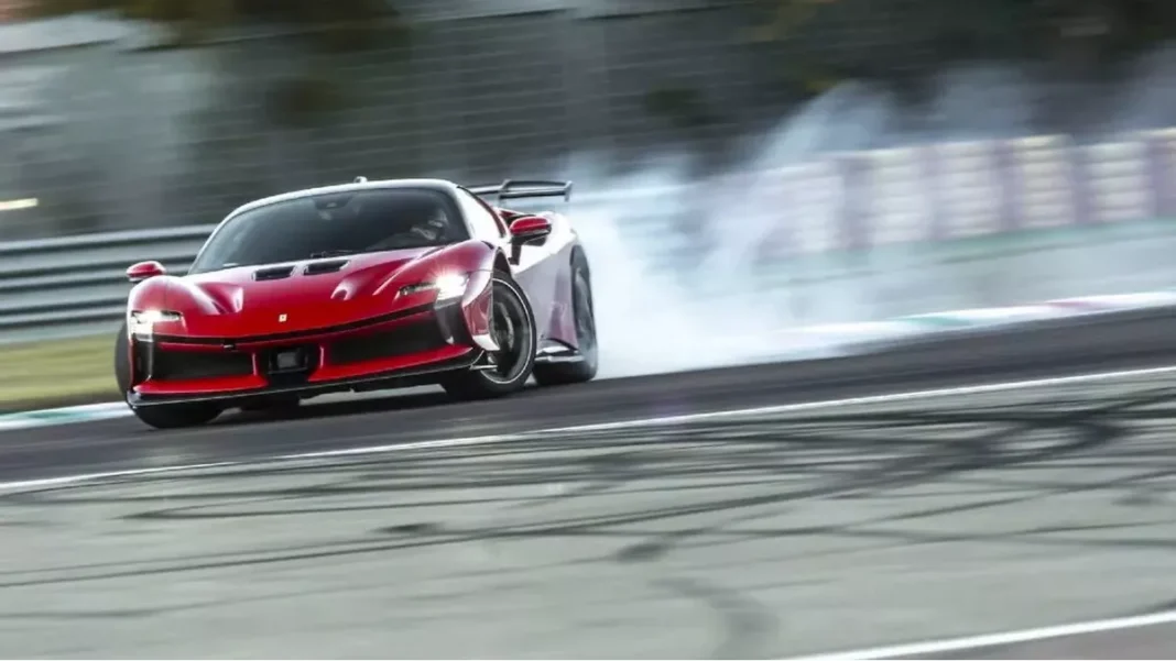 Νέα εξέλιξη από την Ferrari: Το μοναδικό τιμόνι που σε κάνει… άσσο!
