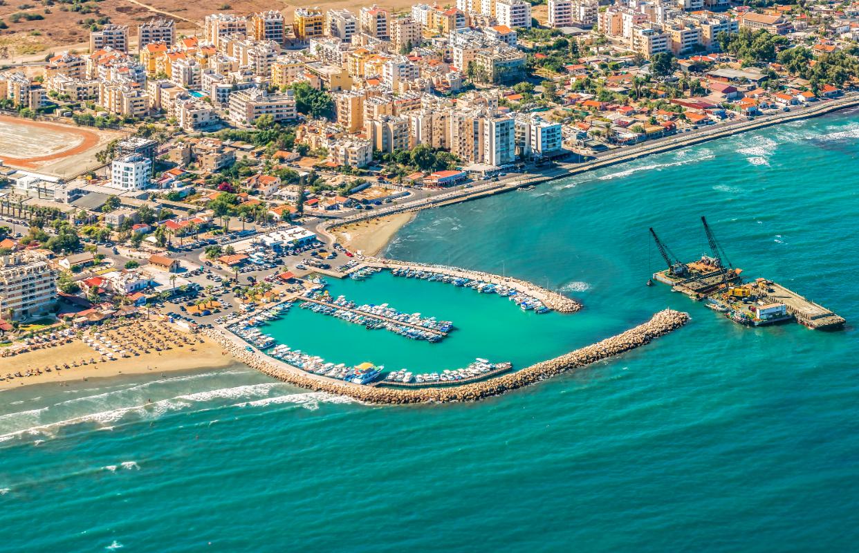 Νέα γραμμή ακτοπλοΐας Ελλάδας-Κύπρου για το 2024: Ταξιδέψτε από Λεμεσό προς Πειραιά με το πλοίο Daleela!
