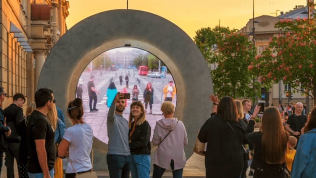 The Portal: Μια φουτουριστική «πύλη» συνδέει τη Νέα Υόρκη με το Δουβλίνο